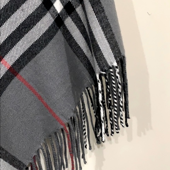 Flannel Plaid Poncho - Picture 2 of 2